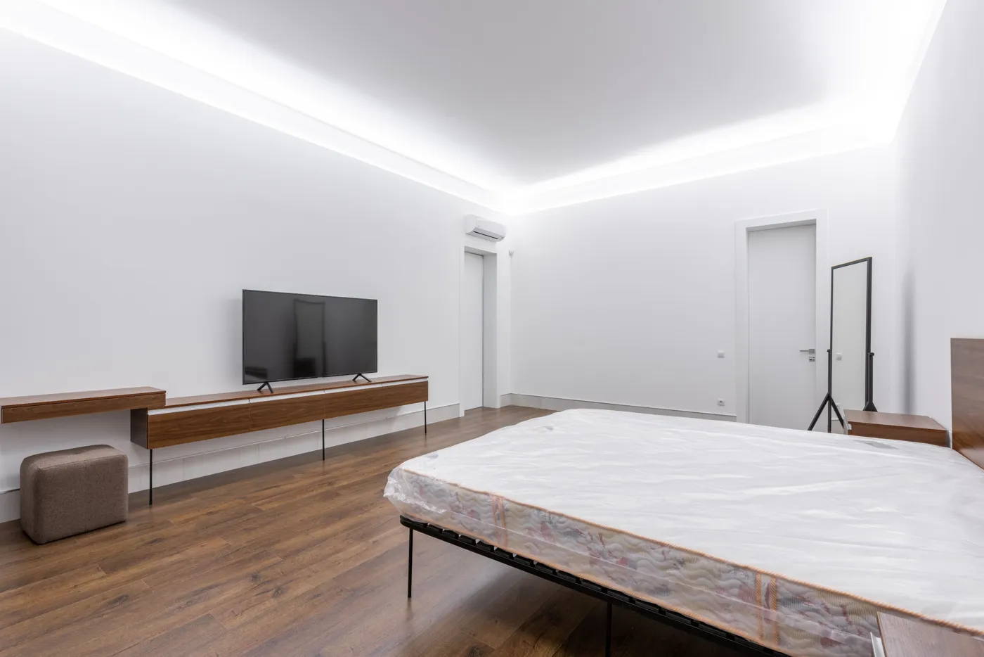 Gorge lumineuse, Un plafond qui agrandit la pièce